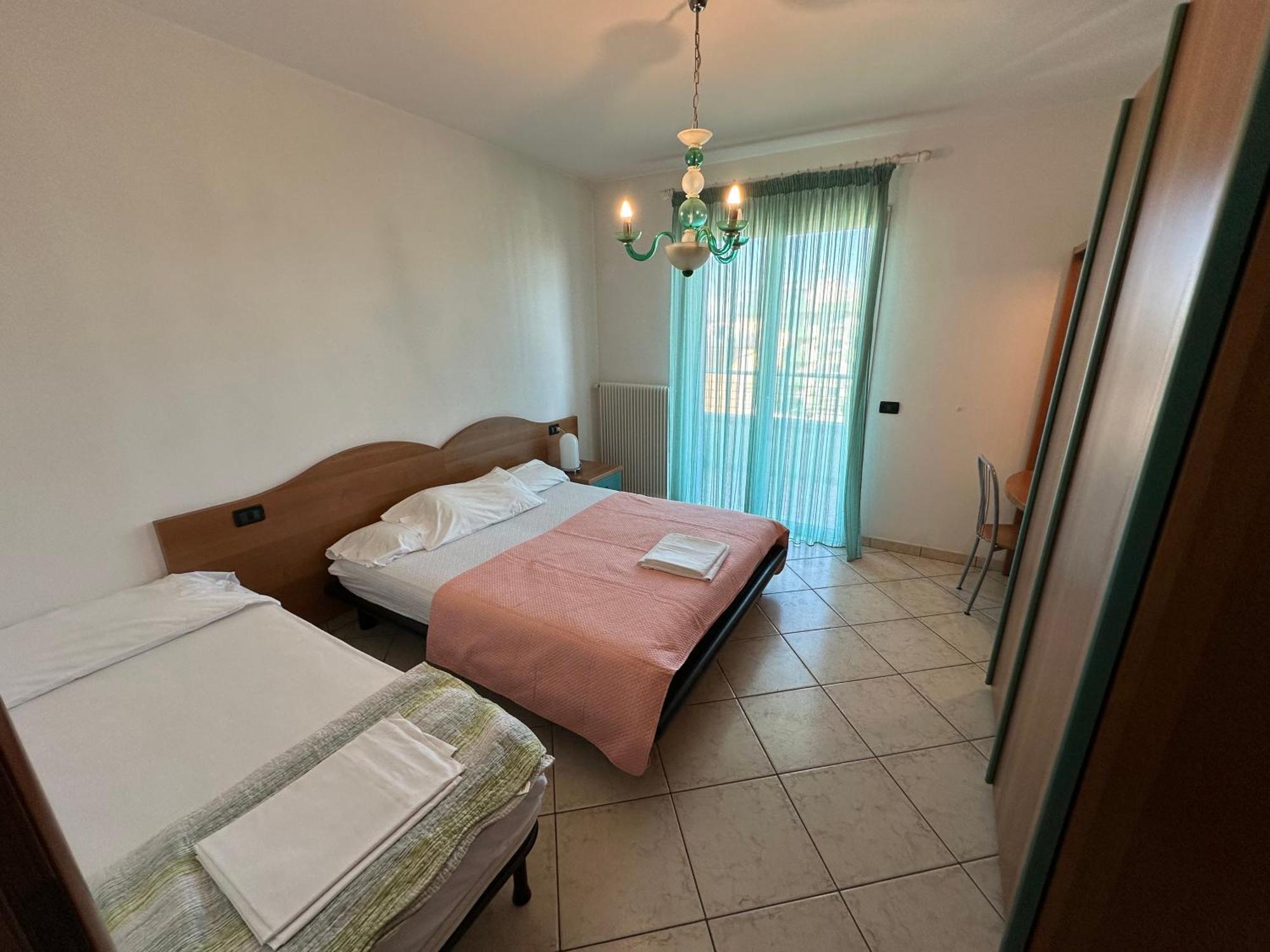 Residence Diana Frontemare - Agenzia Cocal Caorle Buitenkant foto